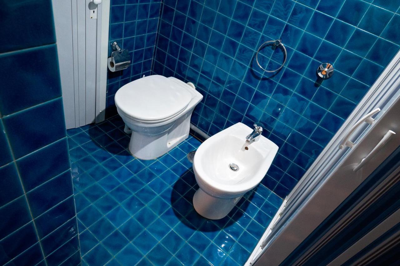 Casa "Positano" Da Ely - Salerno Centro Con Self Check-In Apartment Exterior foto