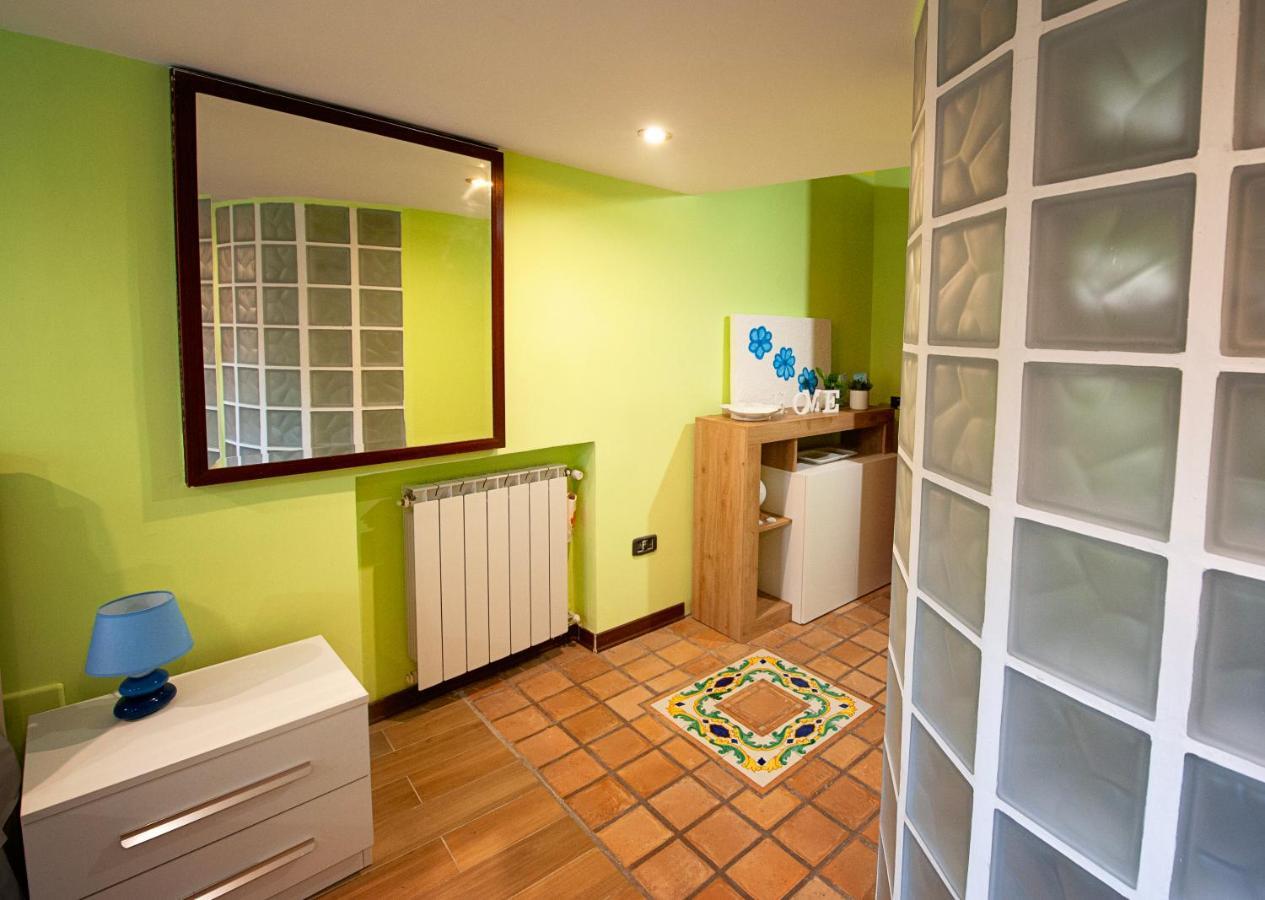 Casa "Positano" Da Ely - Salerno Centro Con Self Check-In Apartment Exterior foto