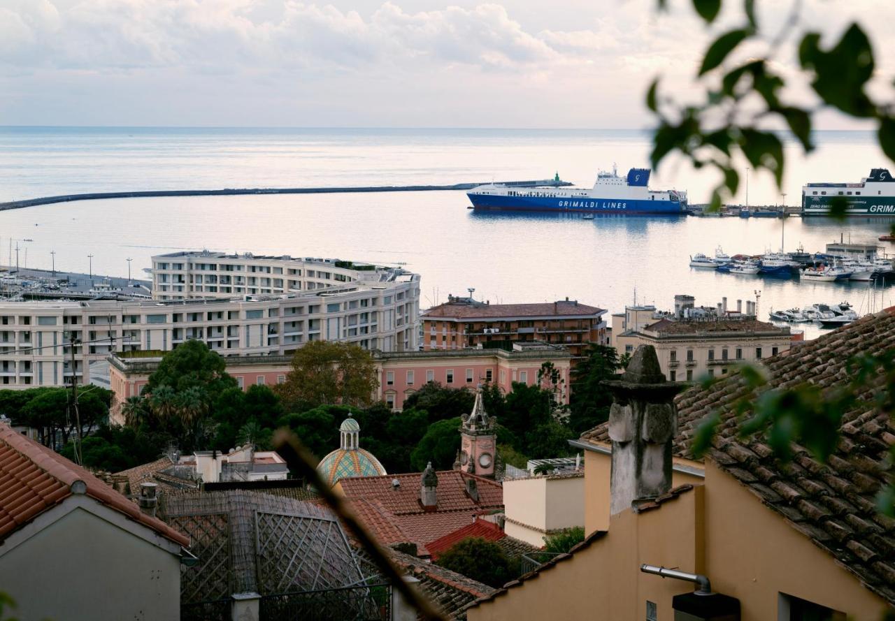 Casa "Positano" Da Ely - Salerno Centro Con Self Check-In Apartment Exterior foto